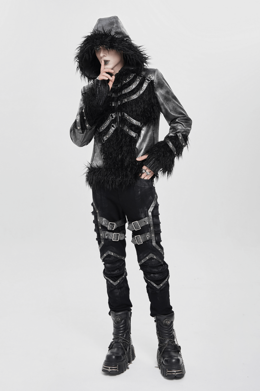 Viktorianischer gotischer Brokatfrack mit weinrotem Samtbesatz