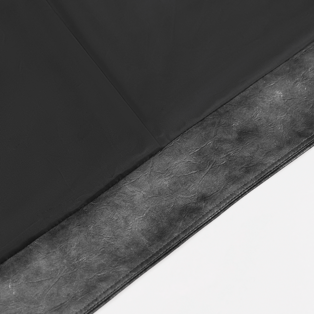 Viktorianischer gotischer Brokatfrack mit weinrotem Samtbesatz