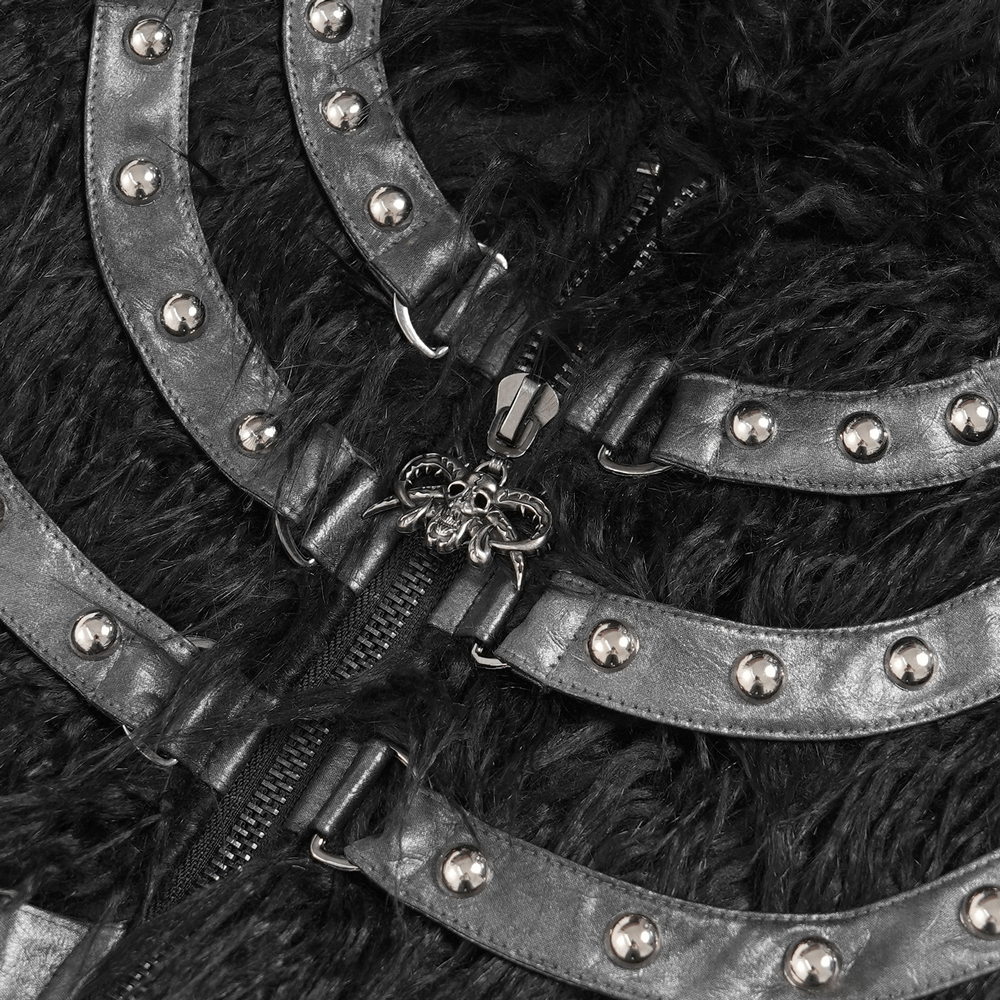 Viktorianischer gotischer Brokatfrack mit weinrotem Samtbesatz