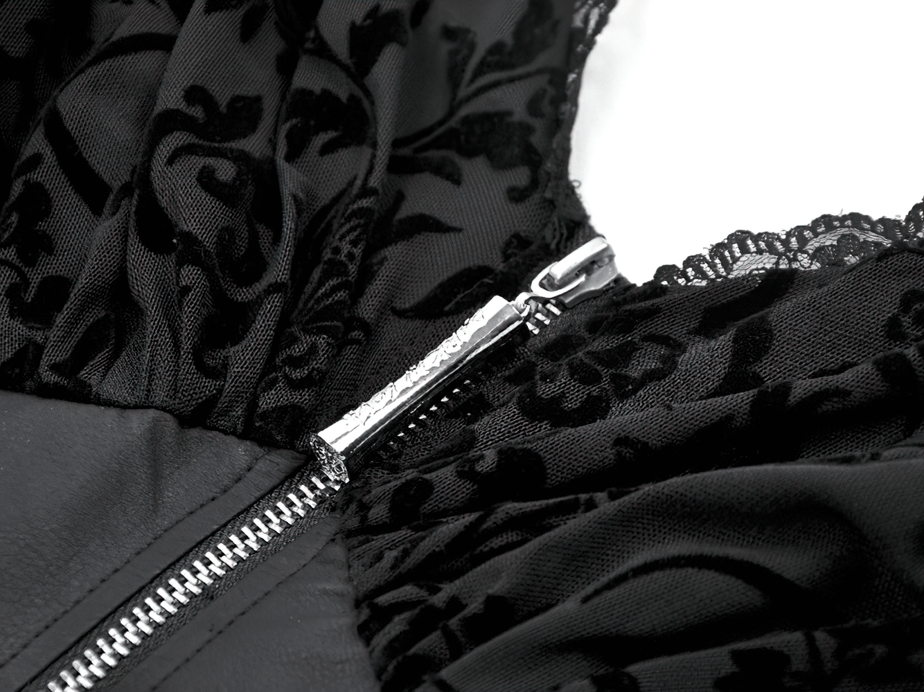 Gothic Lace Hooded Cold Shoulder Maxi Dress With Zip Closure detailing the stylish zip closure and intricate floral lace design.