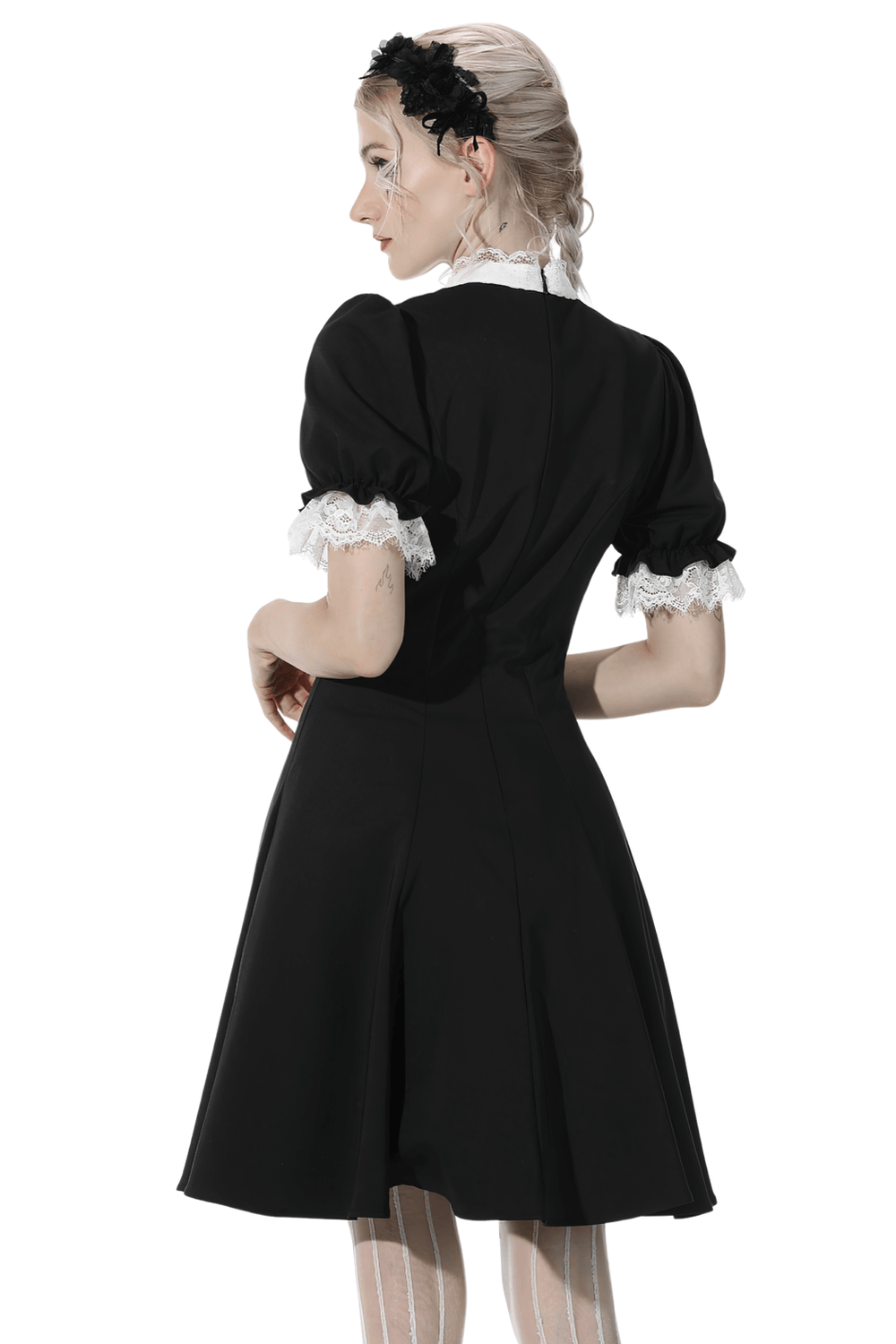 Vestido cruzado con ribetes de encaje gótico y estilo lolita negro