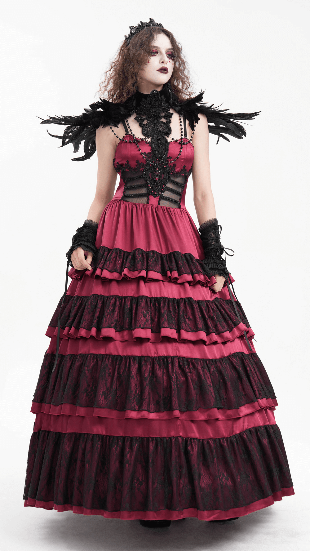 Elegantes Gothic-Maxikleid aus gestufter Spitze mit Rüschen und Trägern