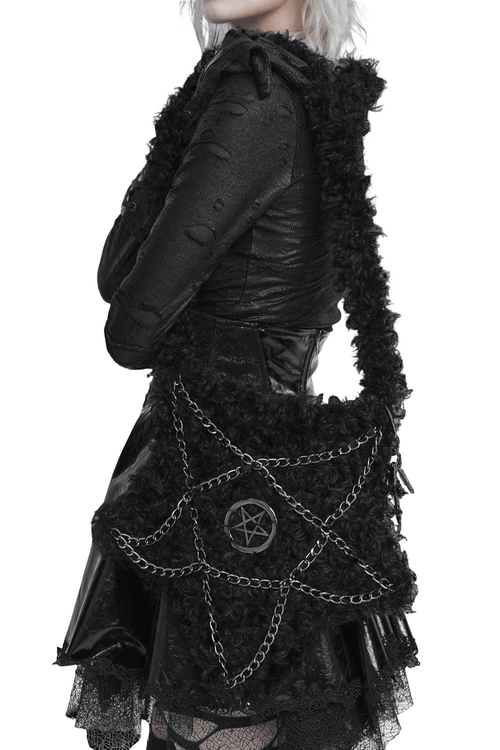 Sac à main cœur gothique rouge avec des pointes et un pentagramme