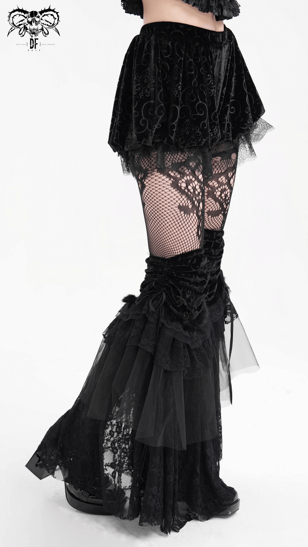 Gothic Puff Shorts with Lace Trim and Baroque Patterns