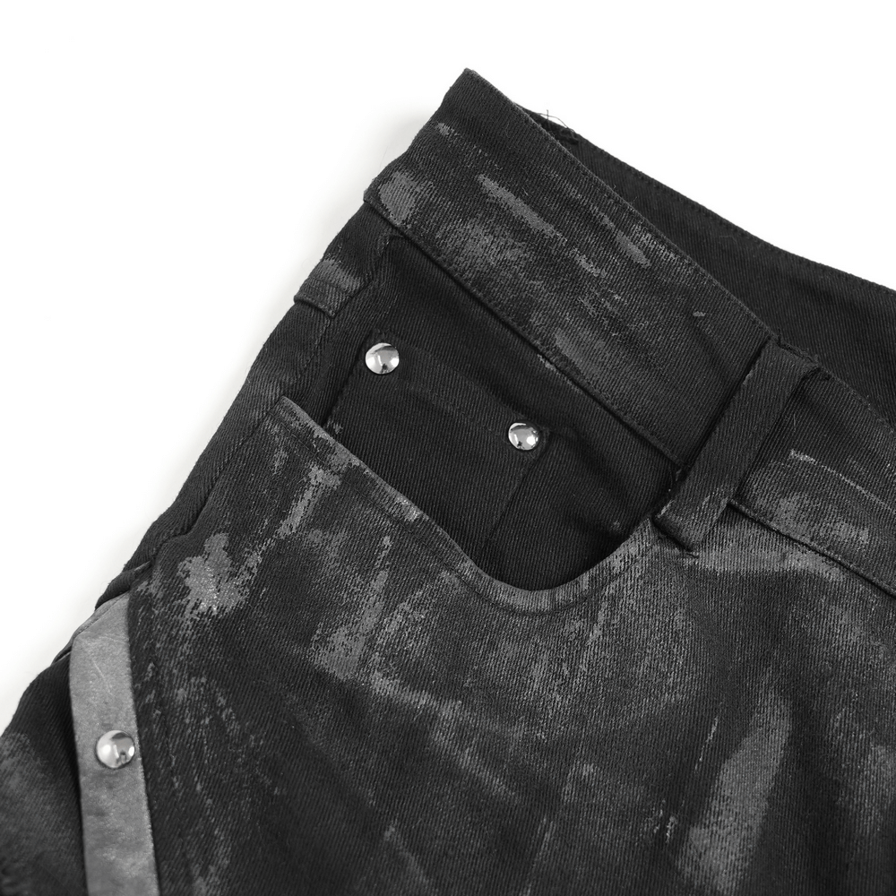 Gotische Punk-Hose mit Schnallen und abgenutzten Metalldetails