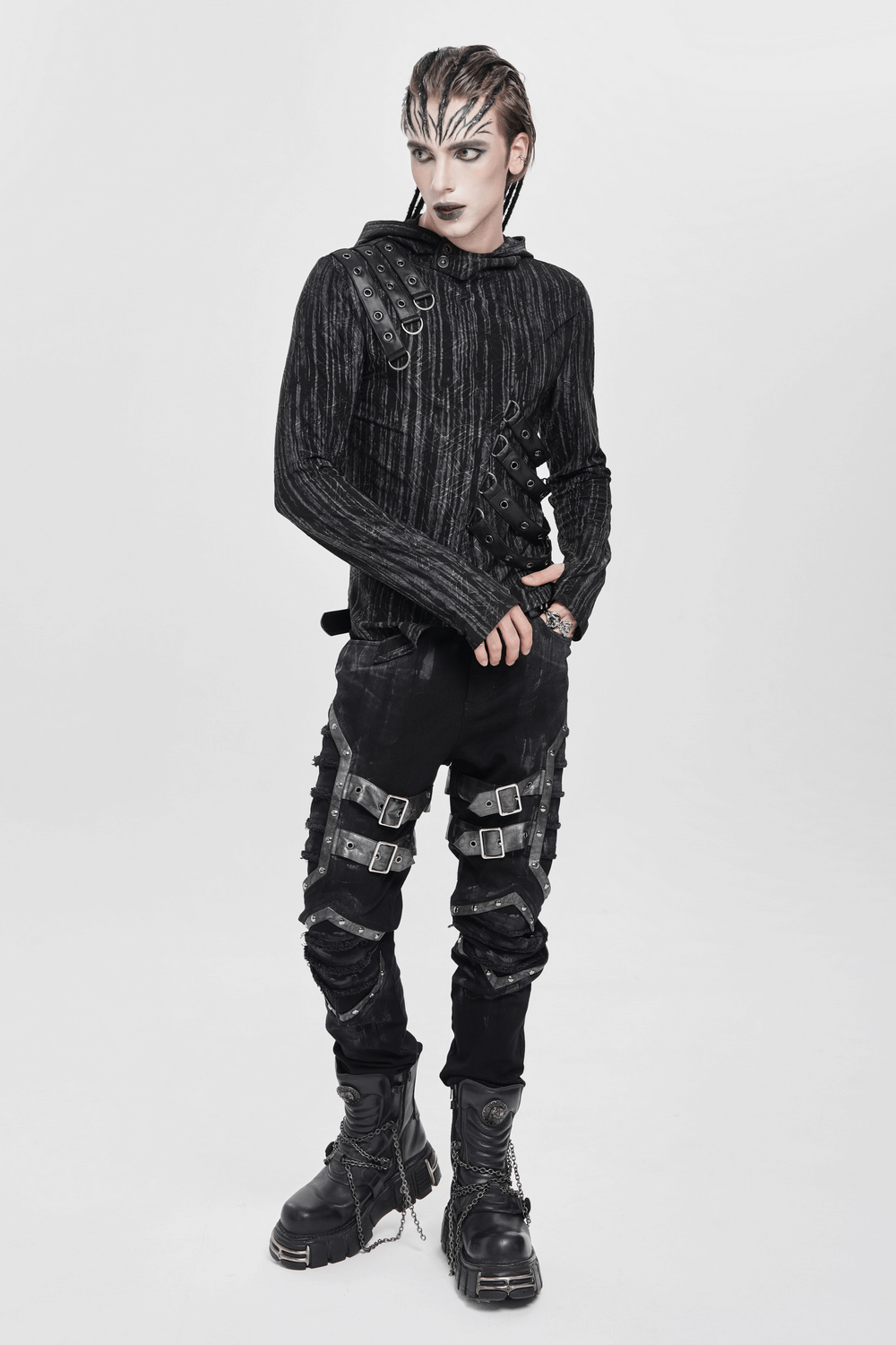 Gotische Punk-Hose mit Schnallen und abgenutzten Metalldetails