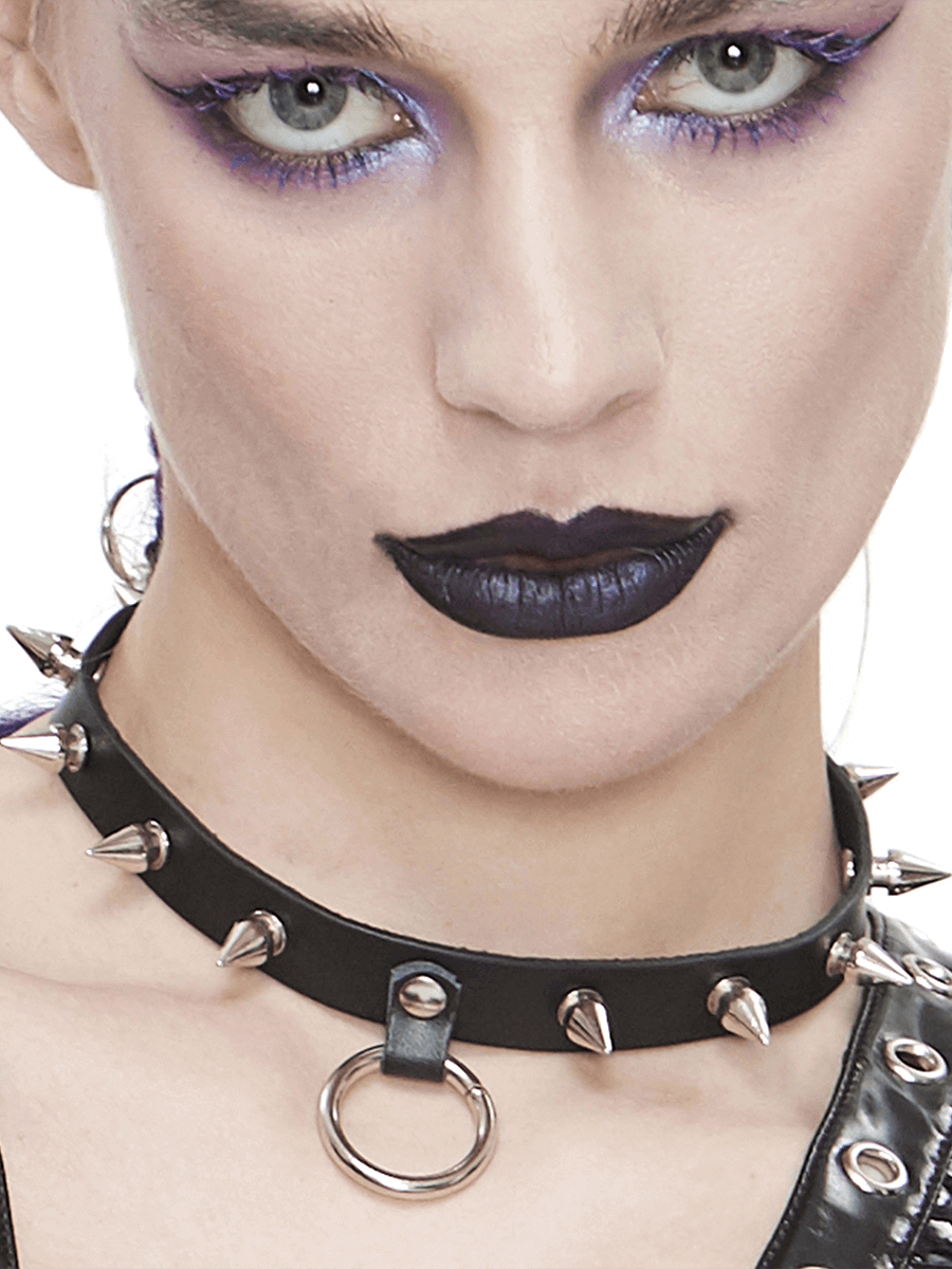 Unisex black leather choker with spikes and O-ring, perfect for gothic punk style and trendsetting accessories.