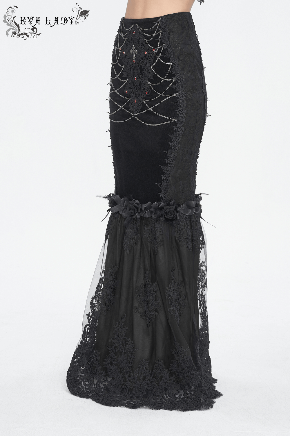 Falda estilo gótico con detalles de encaje y detalles florales