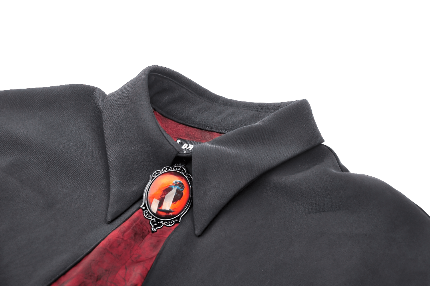 Gothic vampire cape with high collar, red lining, and vintage jewel clasp for a dramatic flair. Perfect for cosplay and Halloween.