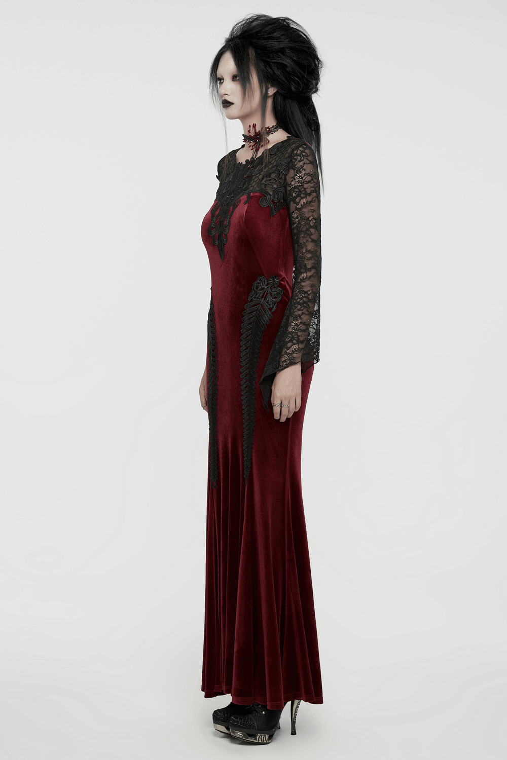 Gothic velvet mermaid dress with lace detailing, showcasing elegance and edge for a striking silhouette.