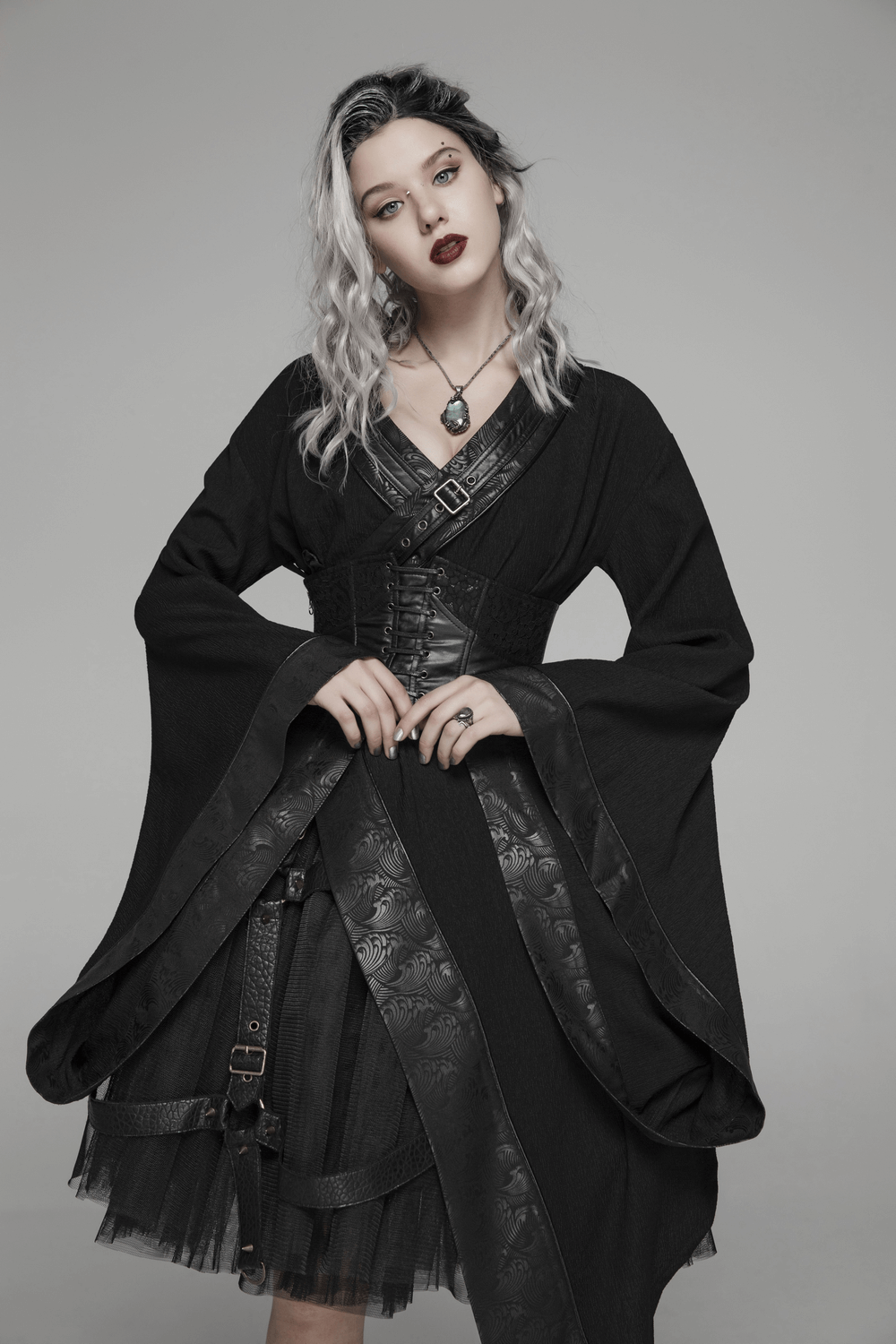 Gothic wave print women's kimono with corset detail, showcasing dark punk fashion style and elegant lace accents.