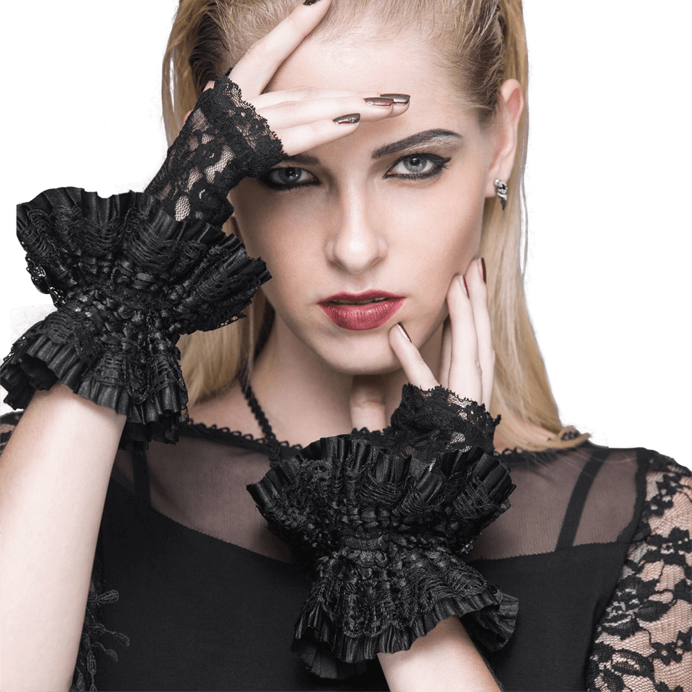 Gothic Women's Black Fingerless Gloves / Ladies Lace Gloves with Floral Embroidery and Skull Pendant - HARD'N'HEAVY