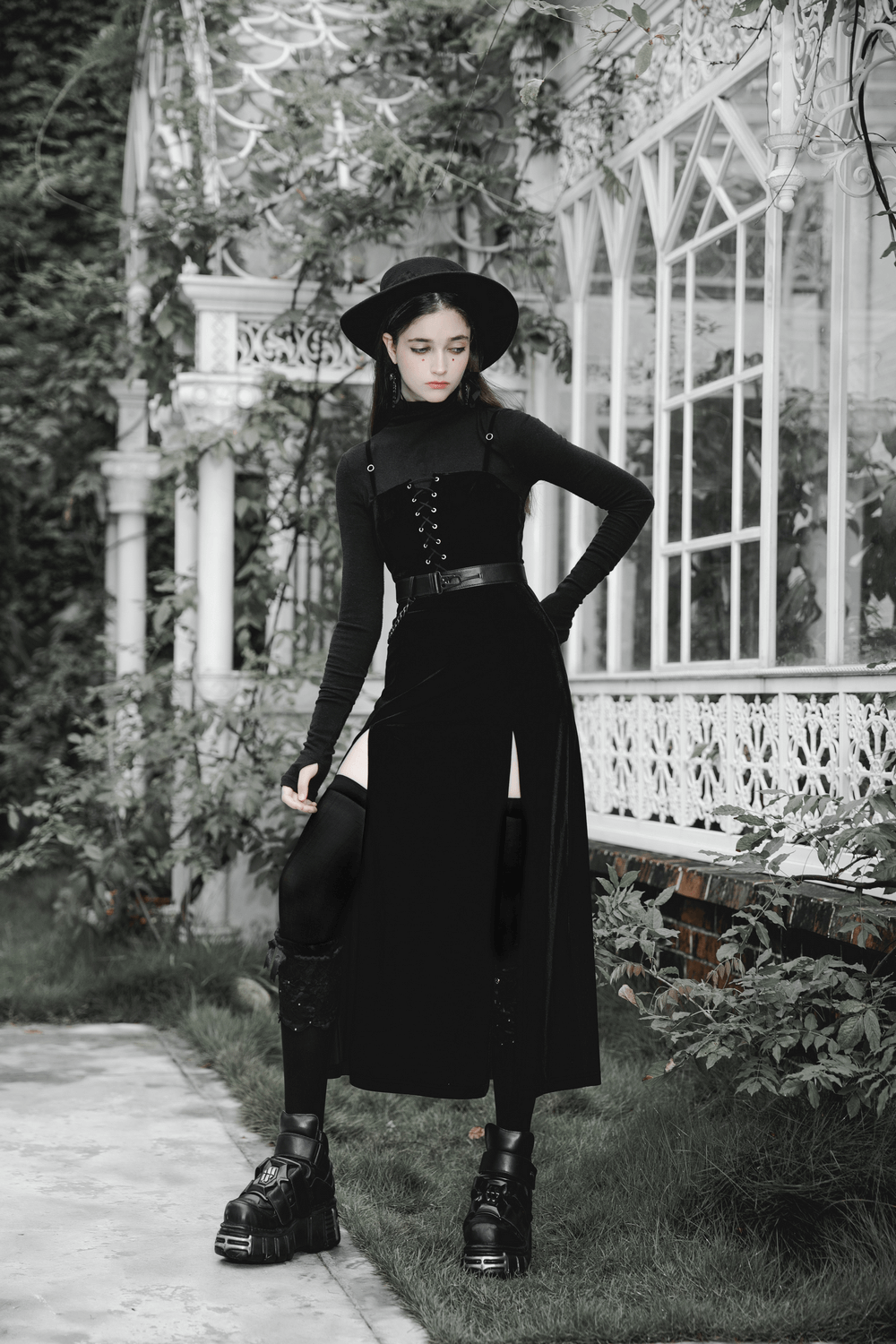 Gothic Women's Velvet Long Dress with Suspenders
