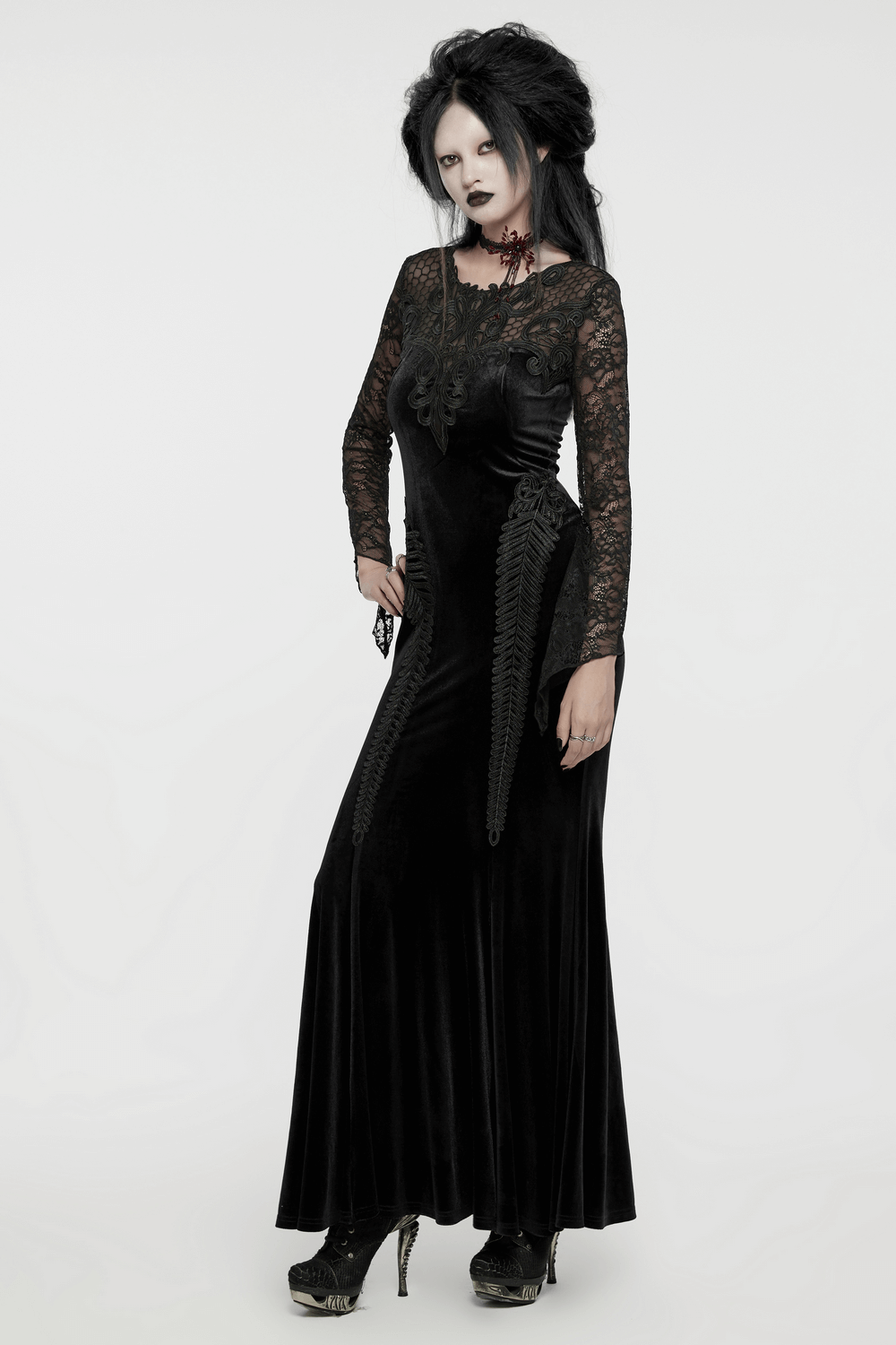 Gothic Damen Maxikleid aus Samt mit Spitzendetail