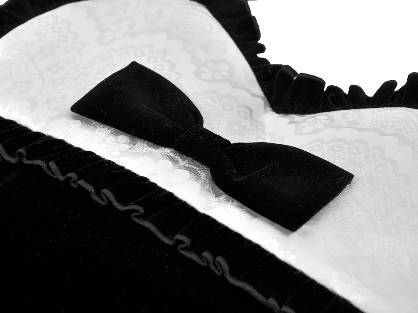 Heart-Shaped Gothic Lace Bow Crossbody Bag featuring a black velvet exterior and intricate lace details with a chic bow.