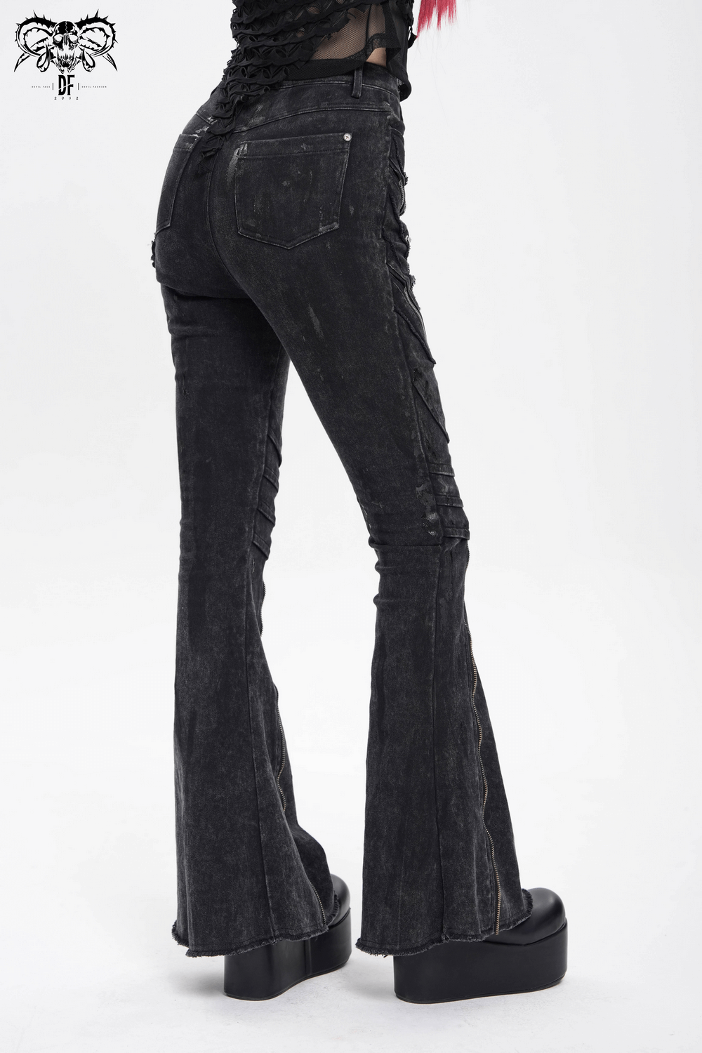 Punk high-waist flared jeans with zipper detail and edgy chain accents, perfect for streetwear style.