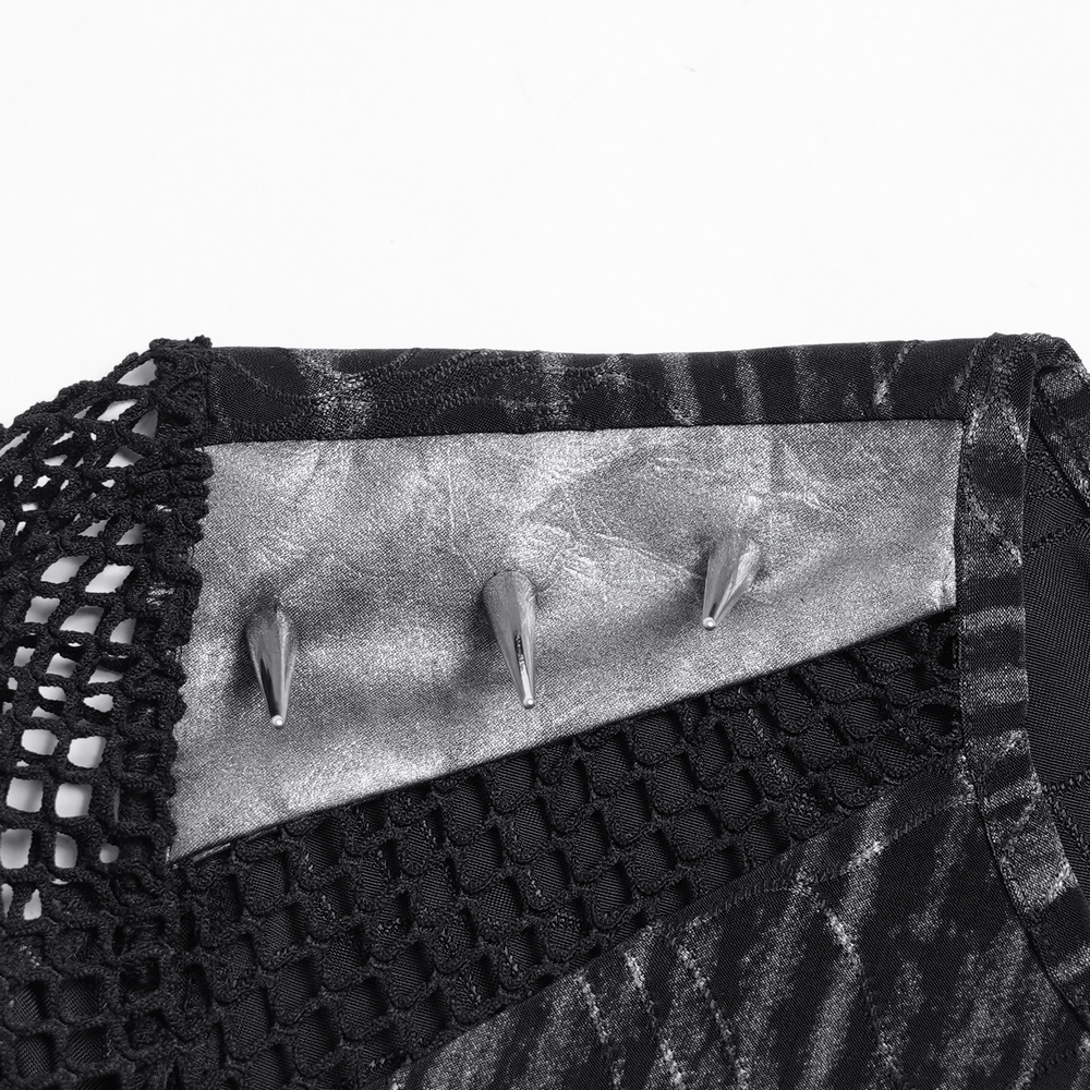 Camiseta de Malla Punk Industrial con Detalle de Cruz con Tachuelas