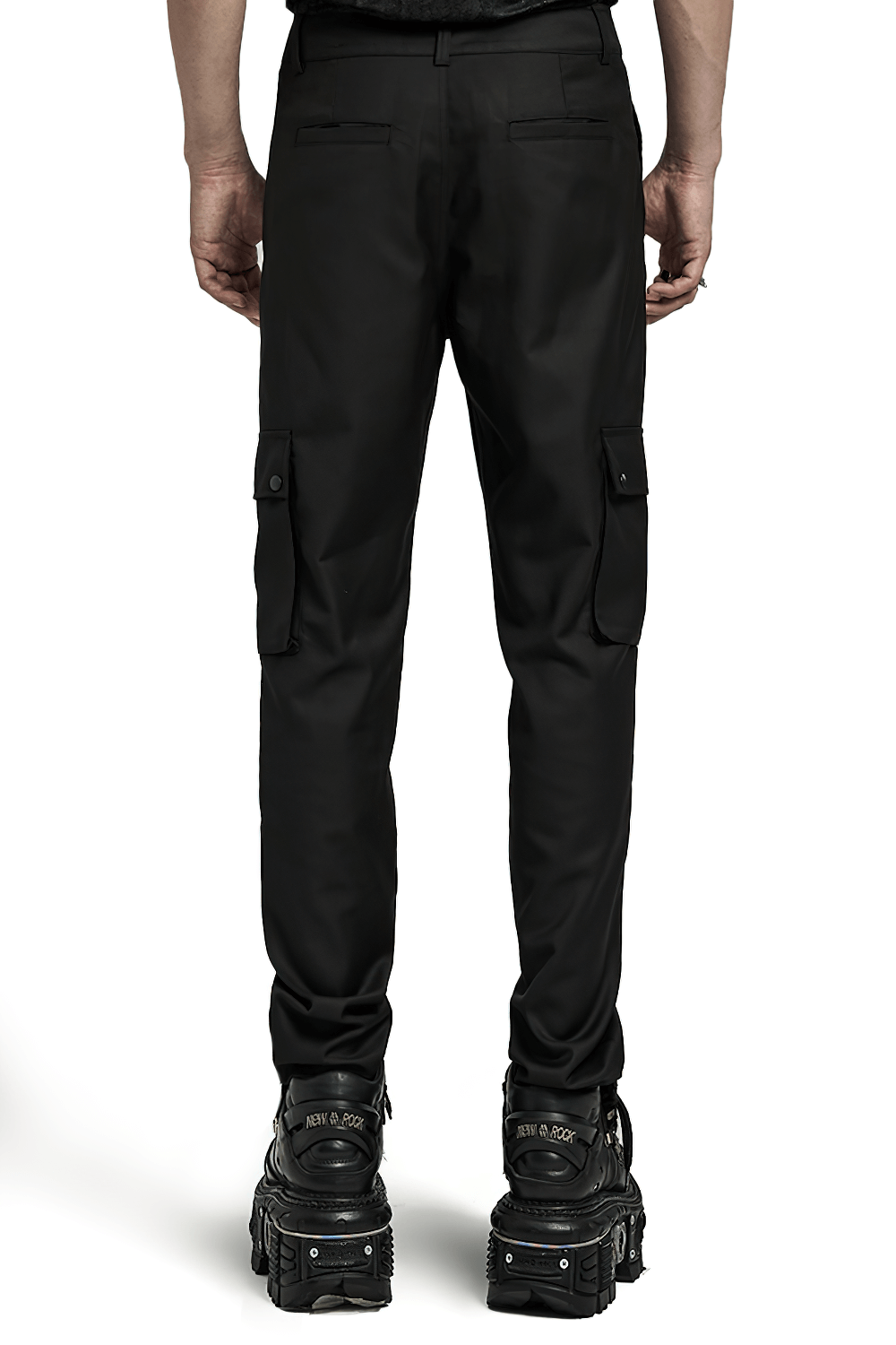 Stylish black minimalist cargo trousers for men with practical side pockets, showcasing a fitted silhouette and modern design.