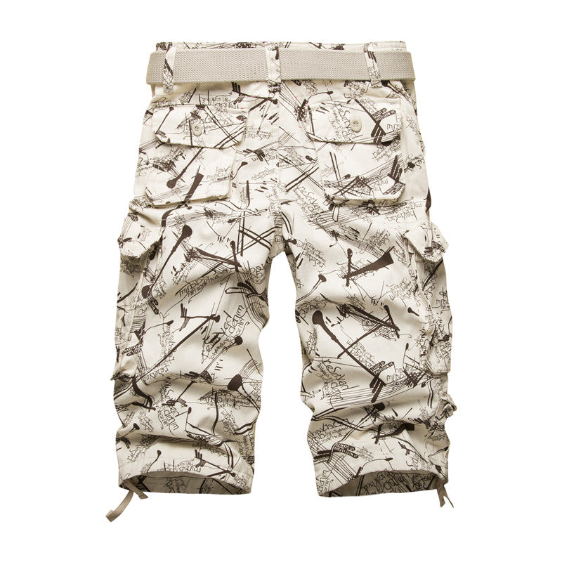 Men's cotton cargo shorts with camouflage print, featuring multiple side pockets and adjustable belt.
