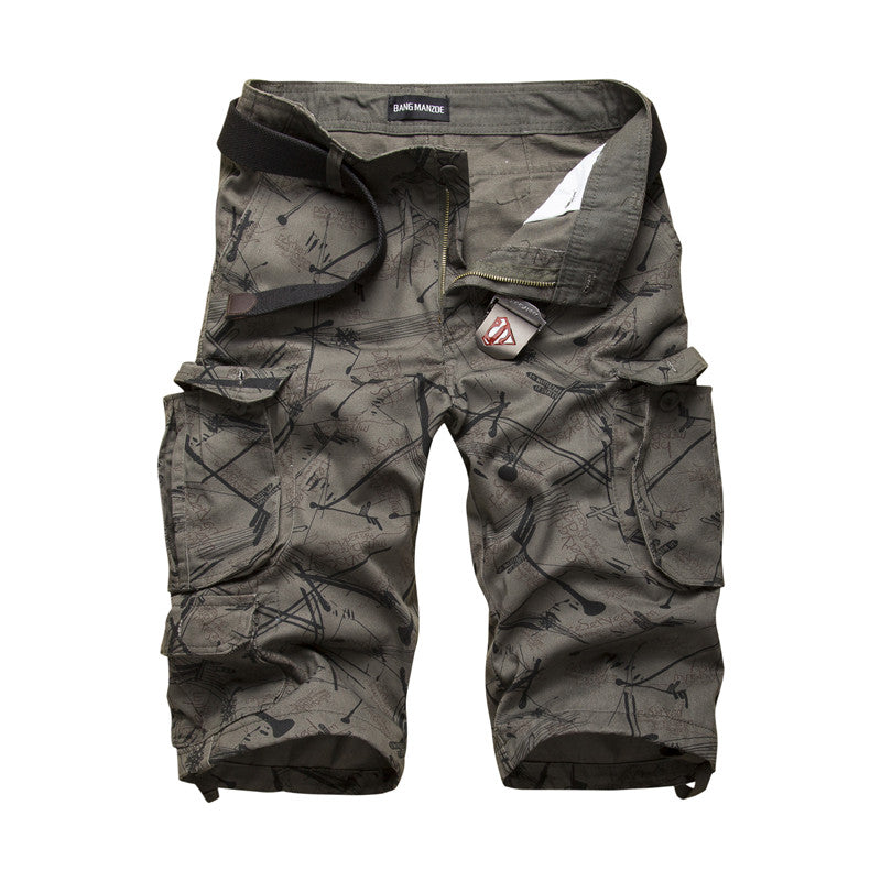 Men's cargo cotton shorts in camouflage print with multiple side pockets for casual outdoor style.
