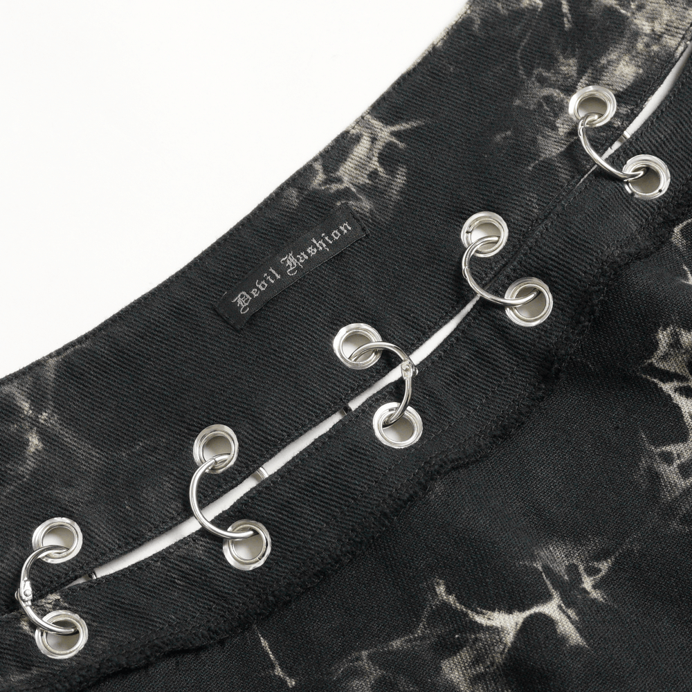 Herrenrock im Punk-Stil mit asymmetrischem Saum und Used-Look