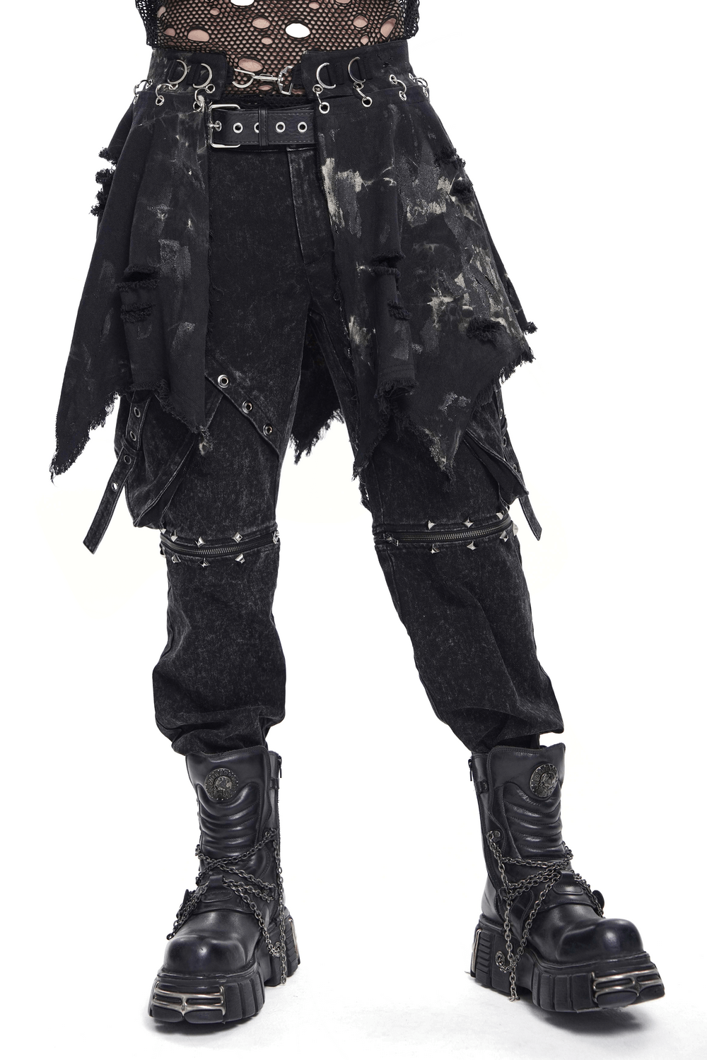 Herrenrock im Punk-Stil mit asymmetrischem Saum und Used-Look