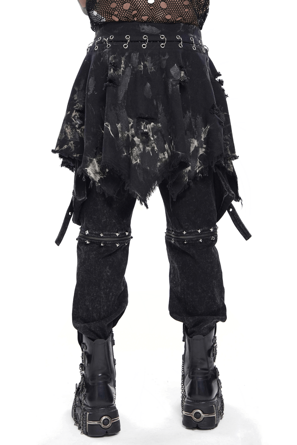 Herrenrock im Punk-Stil mit asymmetrischem Saum und Used-Look