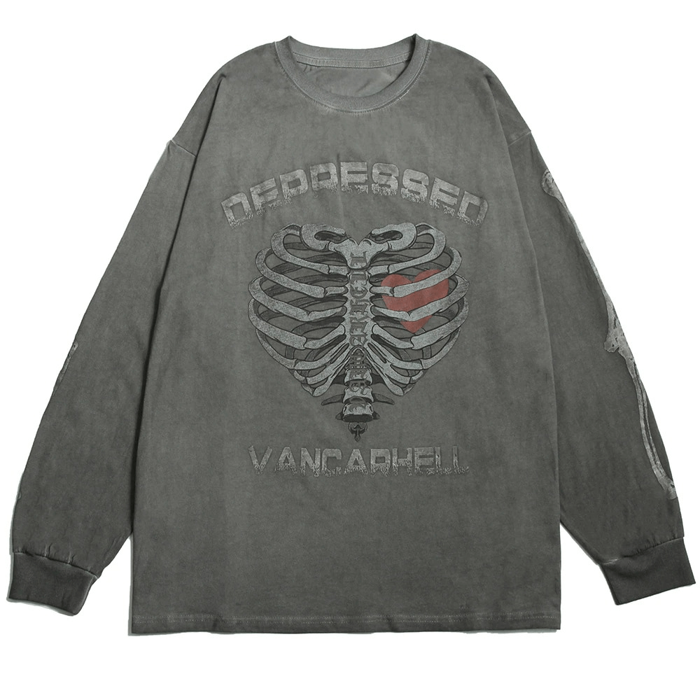 Men's oversized sweatshirt featuring a skeleton heart print in punk style, perfect for a trendy casual look.
