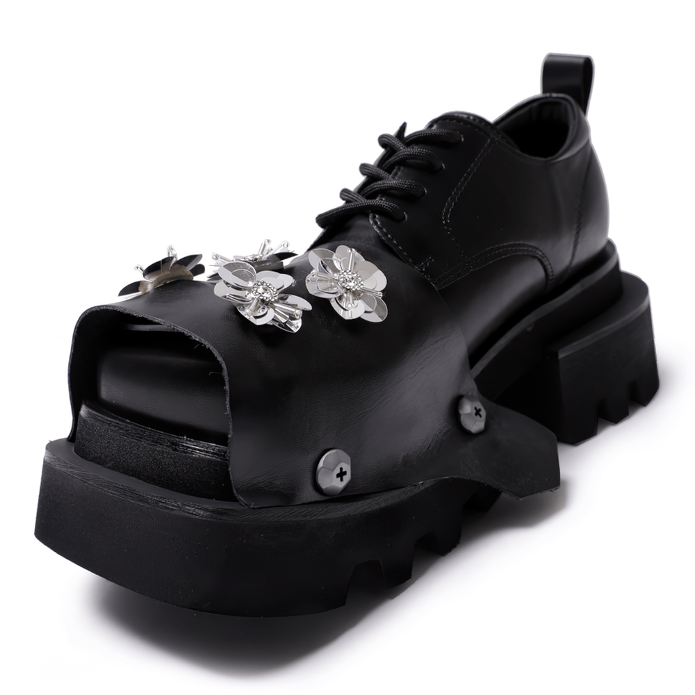 Zapatos derby de plataforma con puntera abierta y flores plateadas para hombre