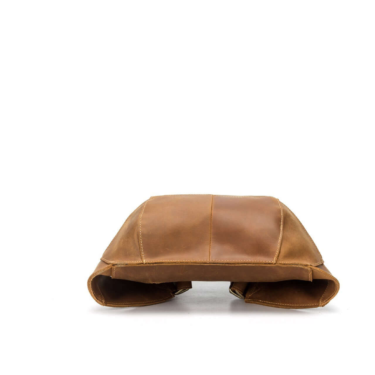 Natural leather backpack for women, anti-theft vintage travel bag in brown, perfect for grunge outfits.