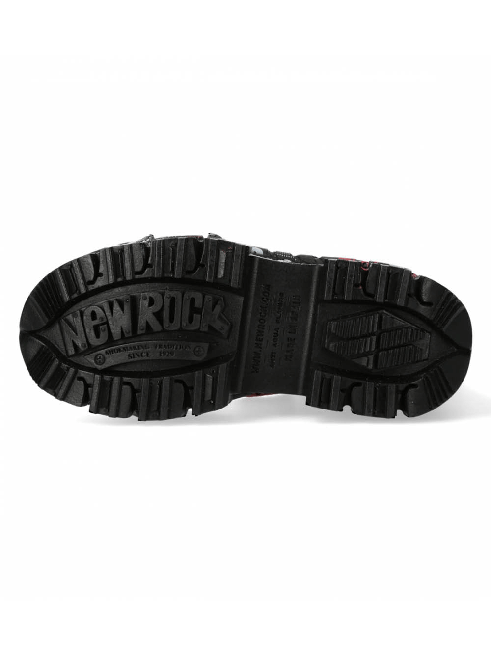 New Rock black platform ankle boots sole with rugged grip pattern and brand logo for urban rock fashion.