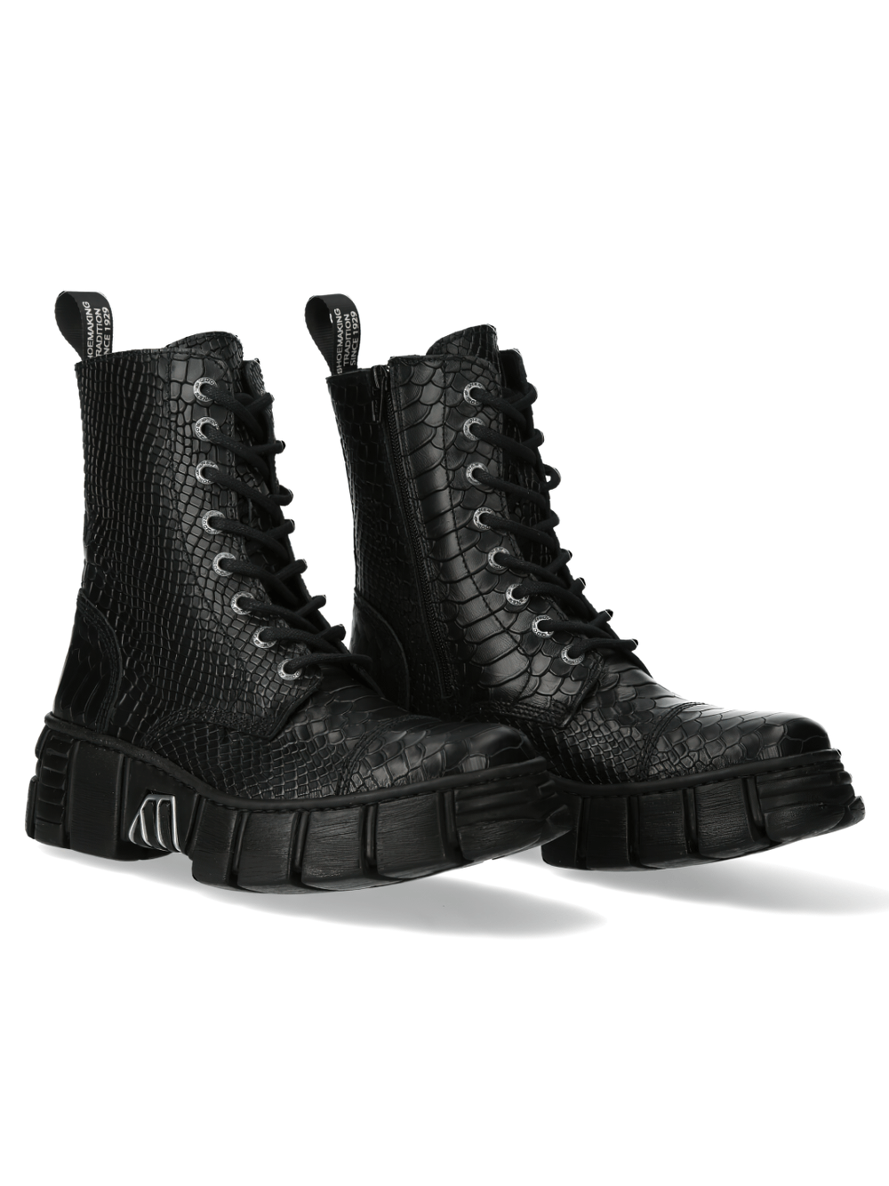 NEW ROCK Black snake print gothic boots with chunky sole, lace-up design, perfect for an urban heavy rock look.