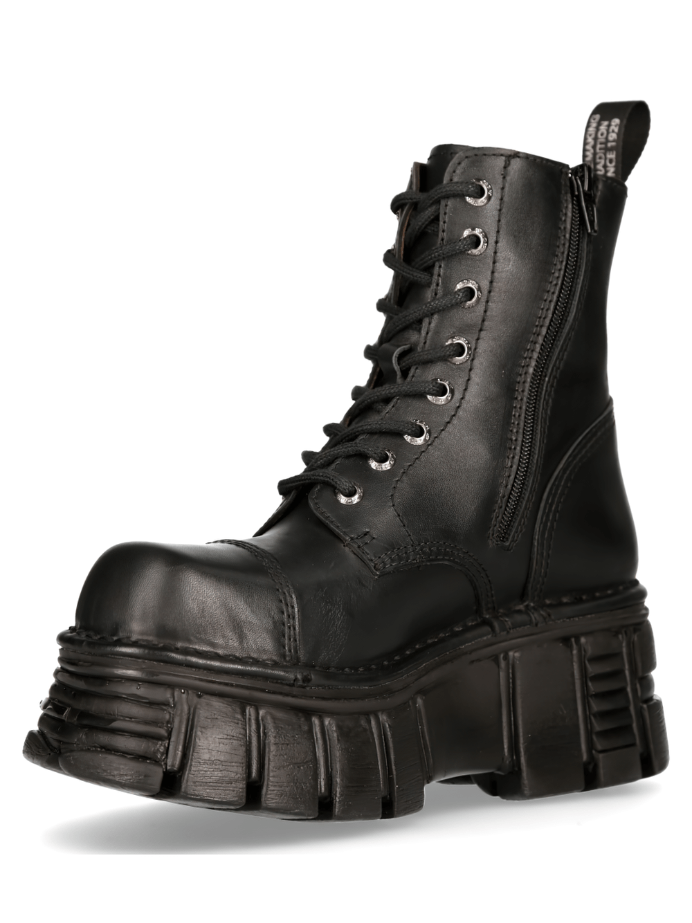 Stylish black military boots with laces and a chunky sole, crafted from durable cow leather for a modern look.
