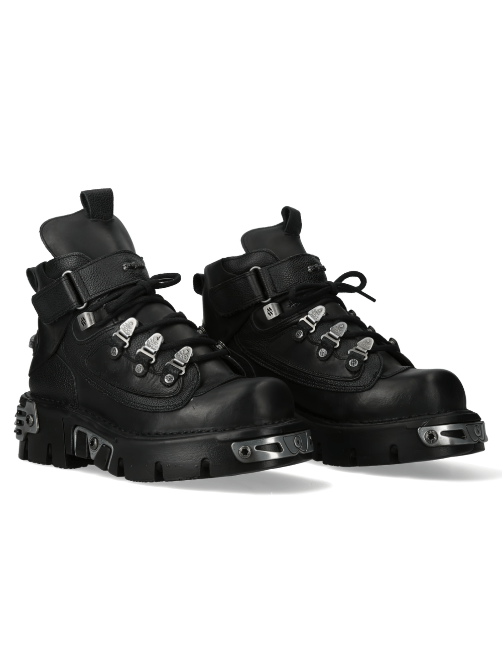 Stylish black ankle boots with metallic details, perfect for gothic and punk fashion.