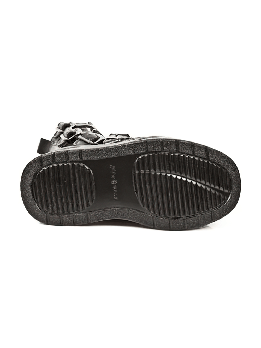 Bottom view of NEW ROCK Men's Gothic High Platform Boots showcasing robust sole and metal accents.