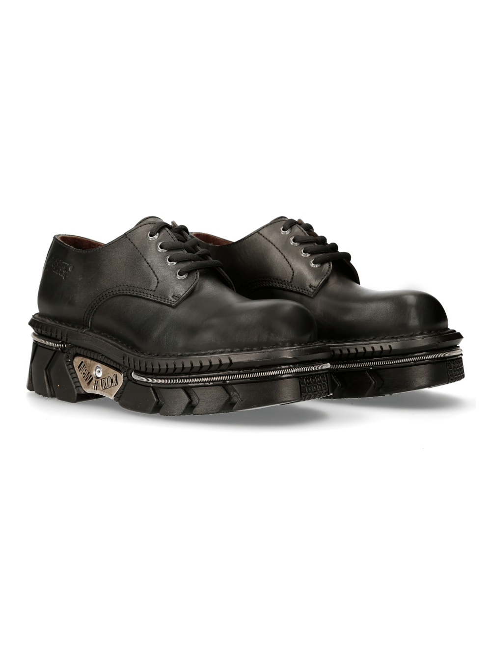 NEW ROCK Gothic platform shoes in black with lace-up design and chunky soles for a punk-inspired look.