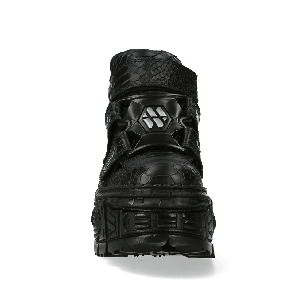 NEW ROCK Men's Gothic Ankle Boots with Textured Croc Pattern showcasing chunky design and sleek look.