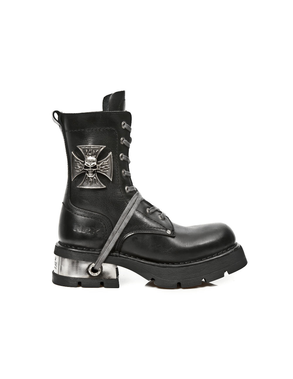 Stylish NEW ROCK men's black metal skull lace-up ankle boots with rugged design and durable features.