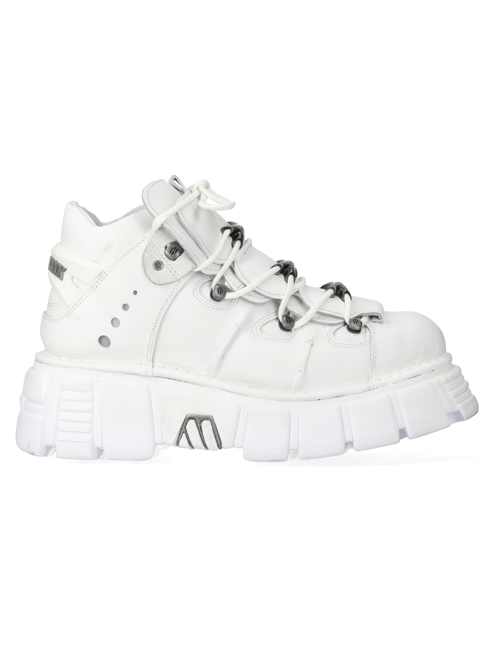 NEW ROCK White Gothic Punk Platform Ankle Boots with laces, perfect for edgy urban fashion and bold styles.