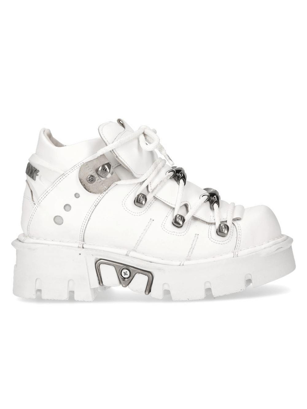 NEW ROCK white gothic punk shoes with metal accents, featuring a bold design and chunky platform.