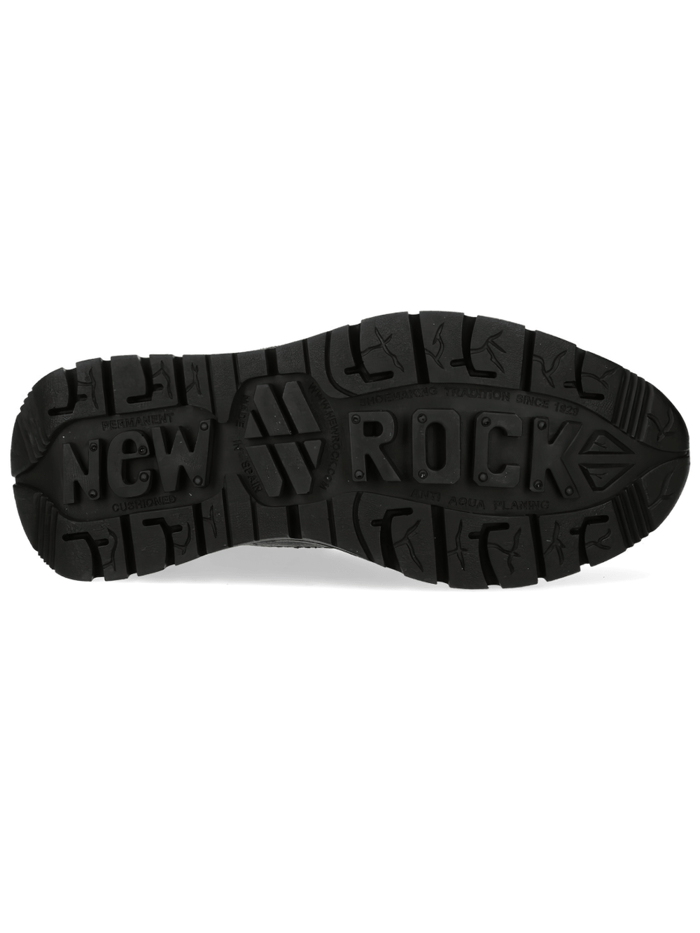 Sculpted tread outsole of NEW ROCK Women's Low-Top Shoes with Reptile Embossed Panel, ideal for gothic streetwear.