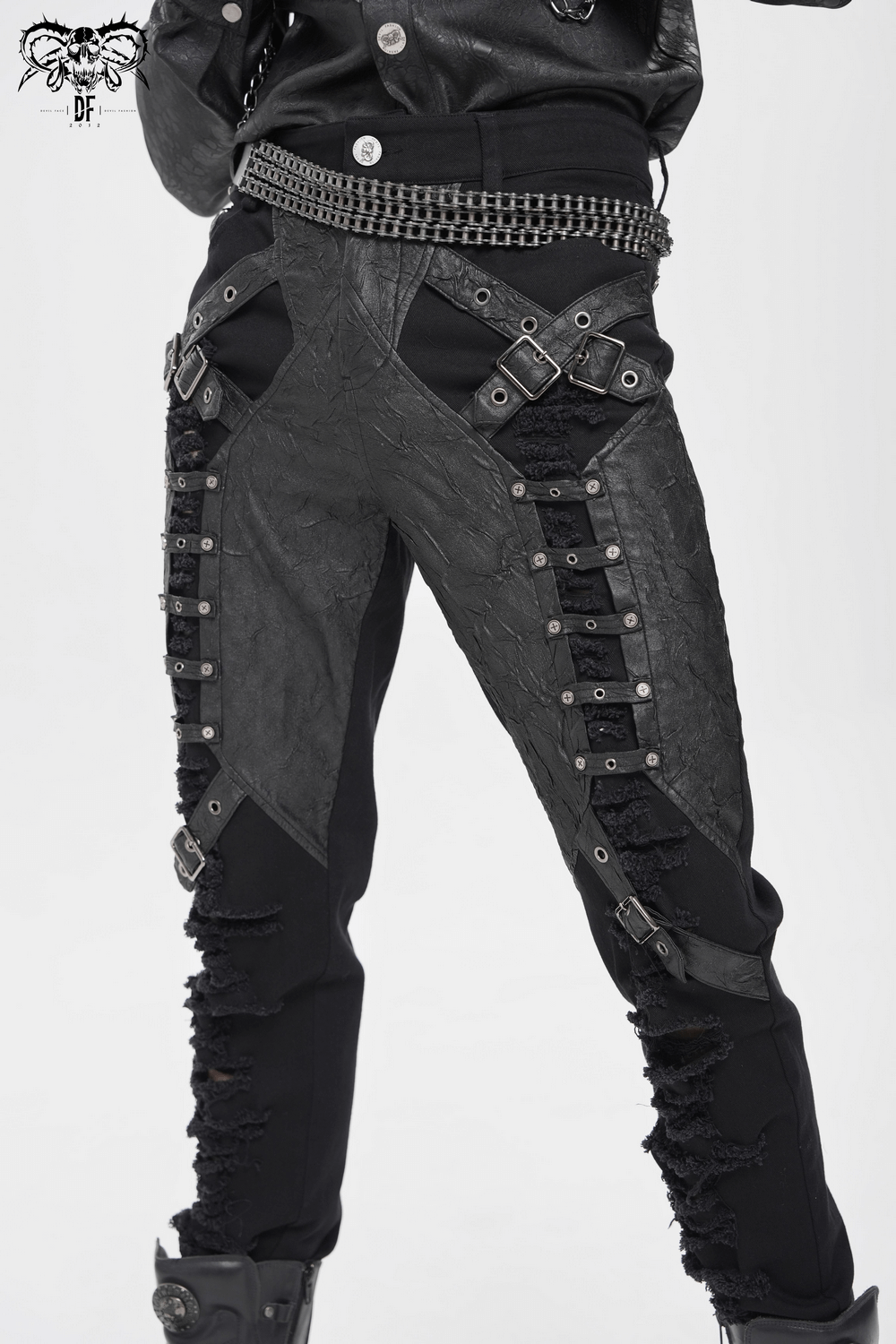 Pantalones Punk Desgastados con Correas y Apliques de Cuero