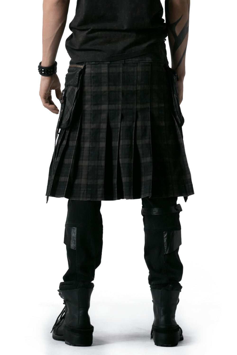 Men's punk black plaid kilt with cargo pockets and zipper closure, showcasing the back view and pleated design.