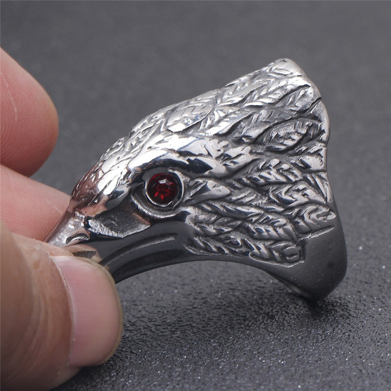 Raven's Head 316L Stainless Steel Ring featuring detailed design and red gemstone eye, perfect for gothic and cosplay fashion.