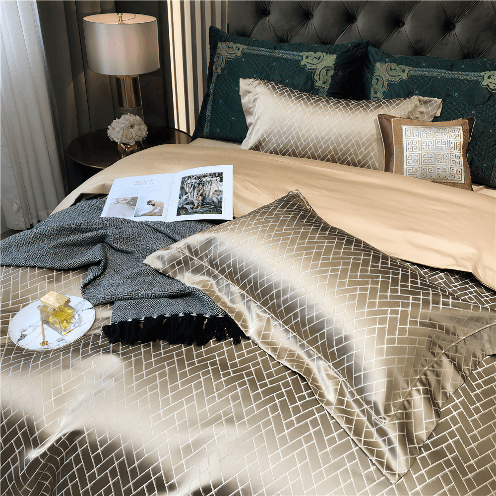 Refined Jacquard Egyptian Cotton Bedding Set with Chic Edge