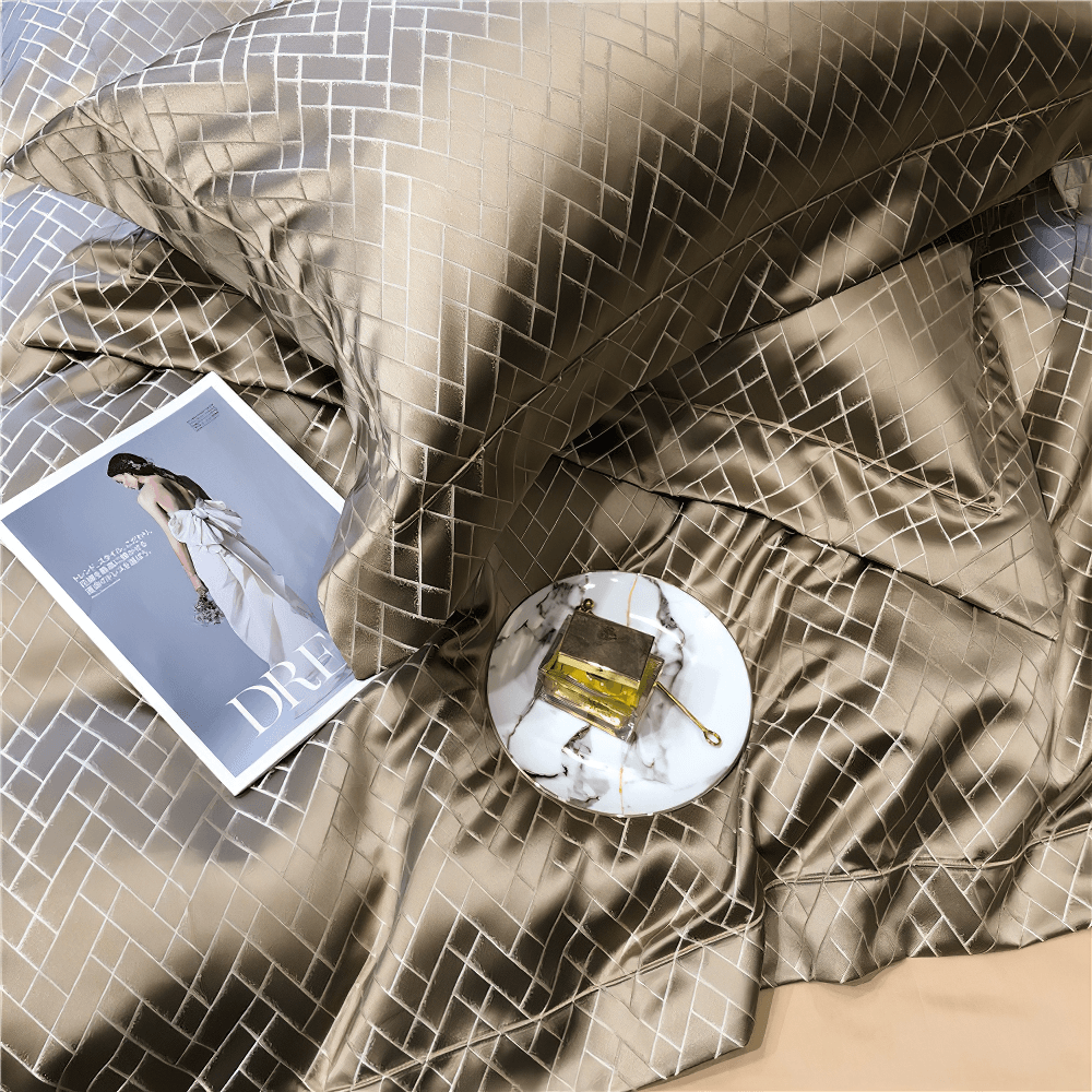 Refined Jacquard Egyptian Cotton Bedding Set with Chic Edge