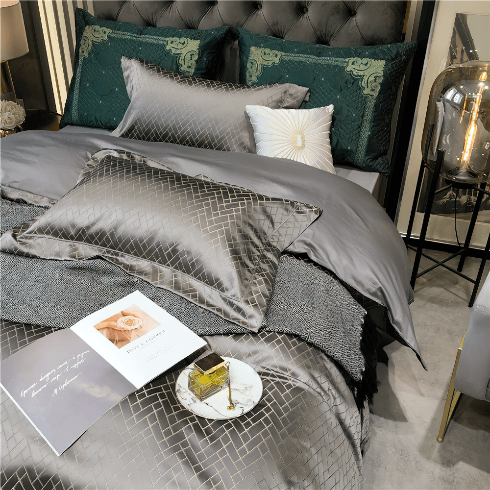 Refined Jacquard Egyptian Cotton Bedding Set with Chic Edge