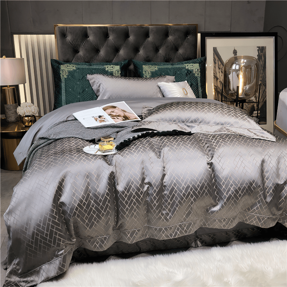 Refined Jacquard Egyptian Cotton Bedding Set with Chic Edge