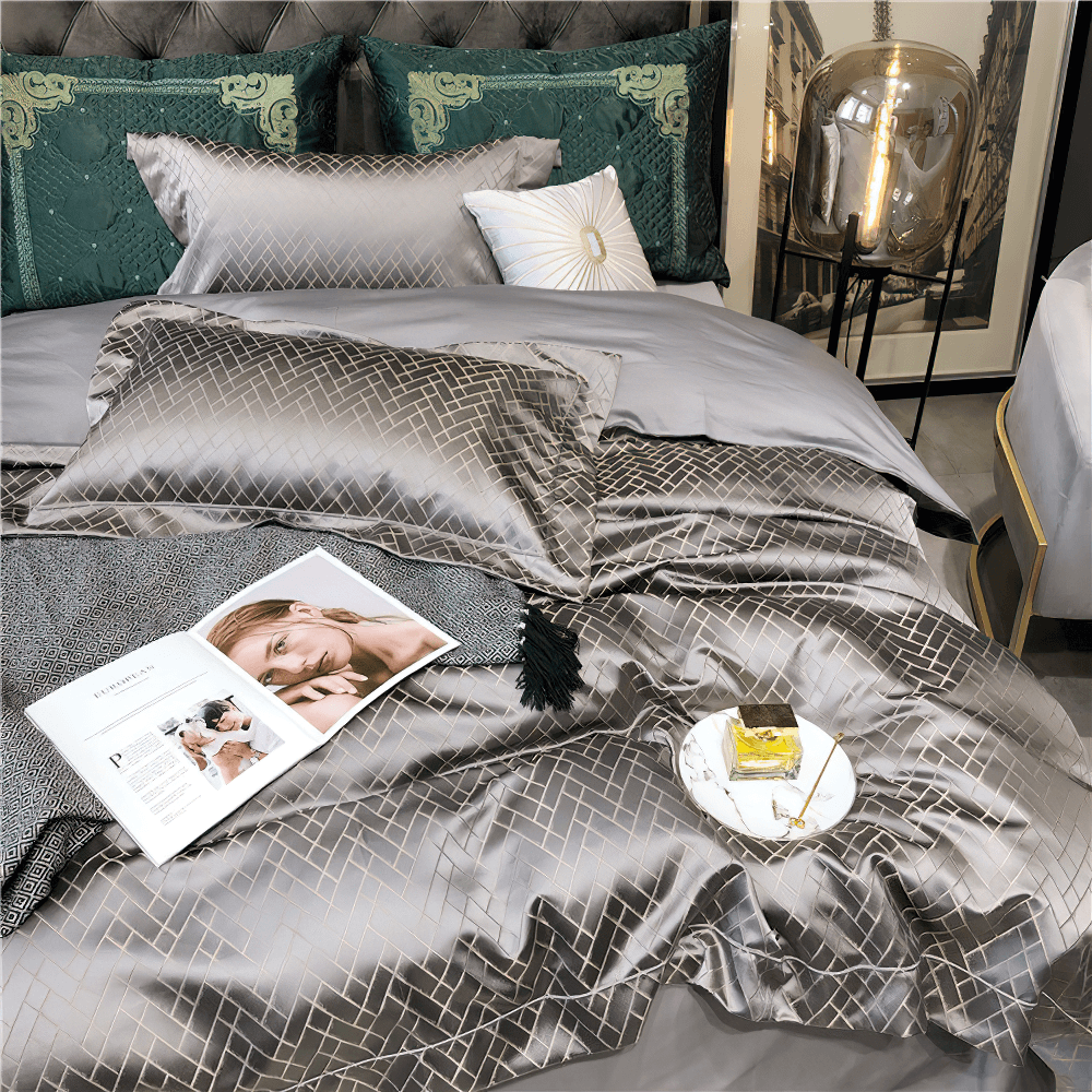Refined Jacquard Egyptian Cotton Bedding Set with Chic Edge