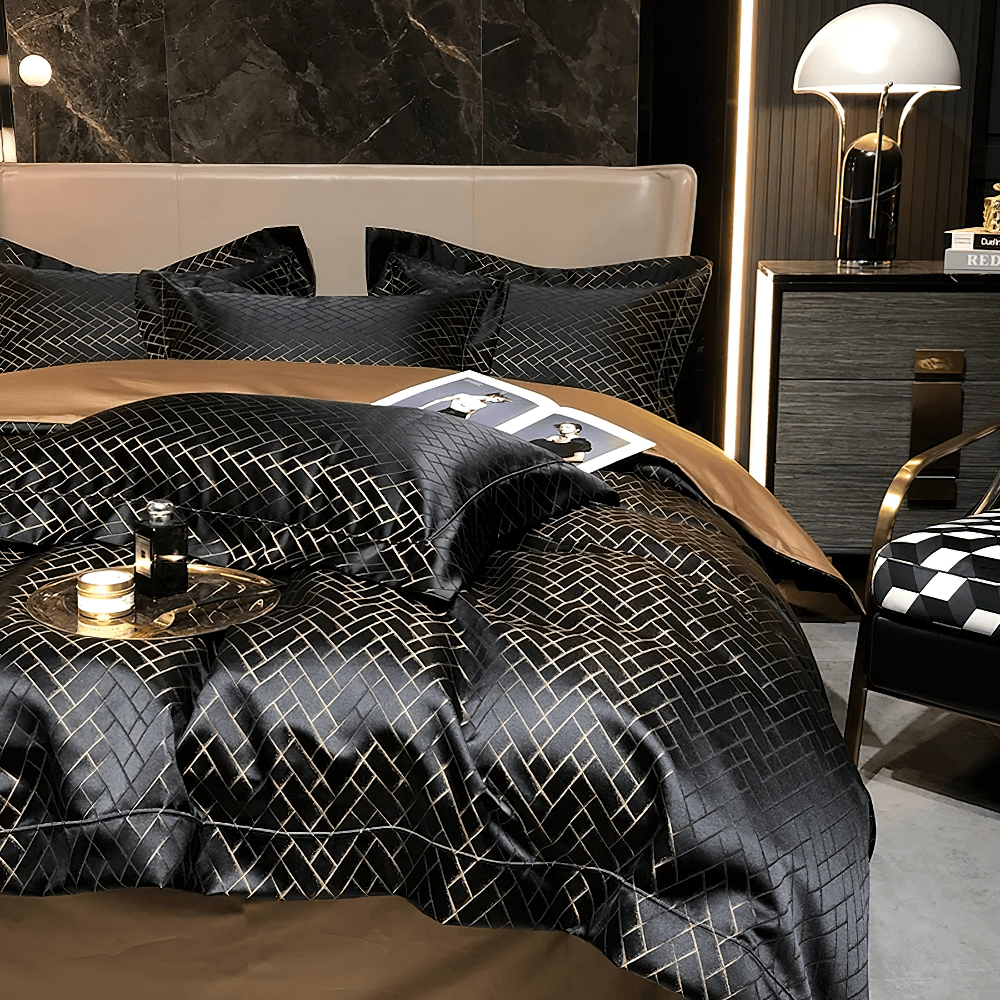 Refined Jacquard Egyptian Cotton Bedding Set with Chic Edge